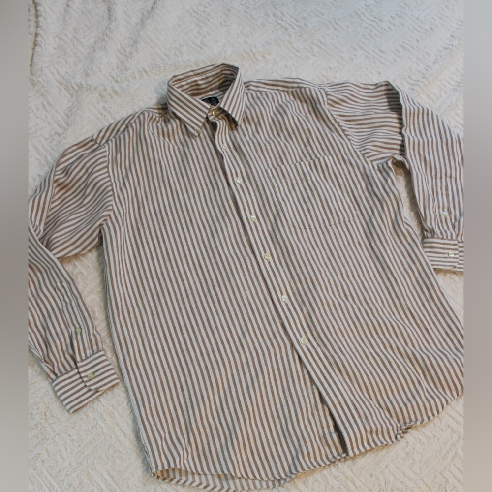 Jos. A. Bank Traveler’s Collection button down shirt striped medium